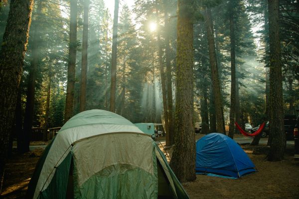 Guide Ultime pour le Camping Sauvage : Règles Essentielles et Conseils Pratiques